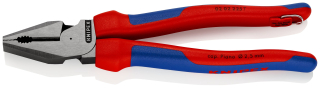 KNIPEX 02 02 225 T Silové kombinované kleště s vícesložkovými návleky, s integrovaným připevňovacím okem pro připevnění pojistky proti upadnutí atramentované na černo 225 mm